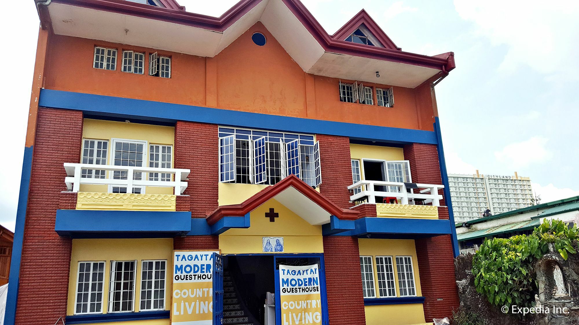 Tagaytay Modern Guesthouse - City Center Tagaytay City ภายนอก รูปภาพ