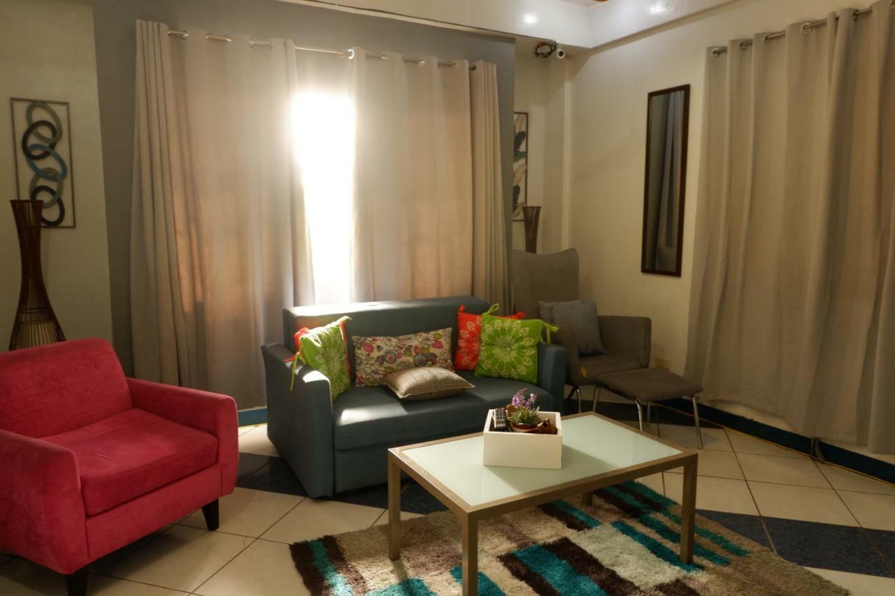 Tagaytay Modern Guesthouse - City Center Tagaytay City ภายนอก รูปภาพ